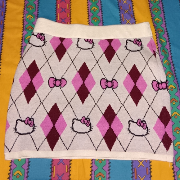 Hello Kitty Sanrio Sweater Skirt Forever 21 All Over Print AOP - Picture 2 of 6
